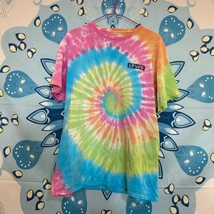 Large Levi’s tie dye t-shirt